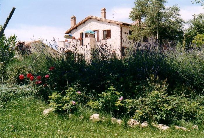 הוילה אקוואספרטה Casale Santomanno מראה חיצוני תמונה